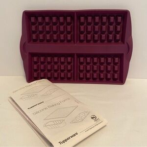 Tupperware Silicone Waffle Form Pan